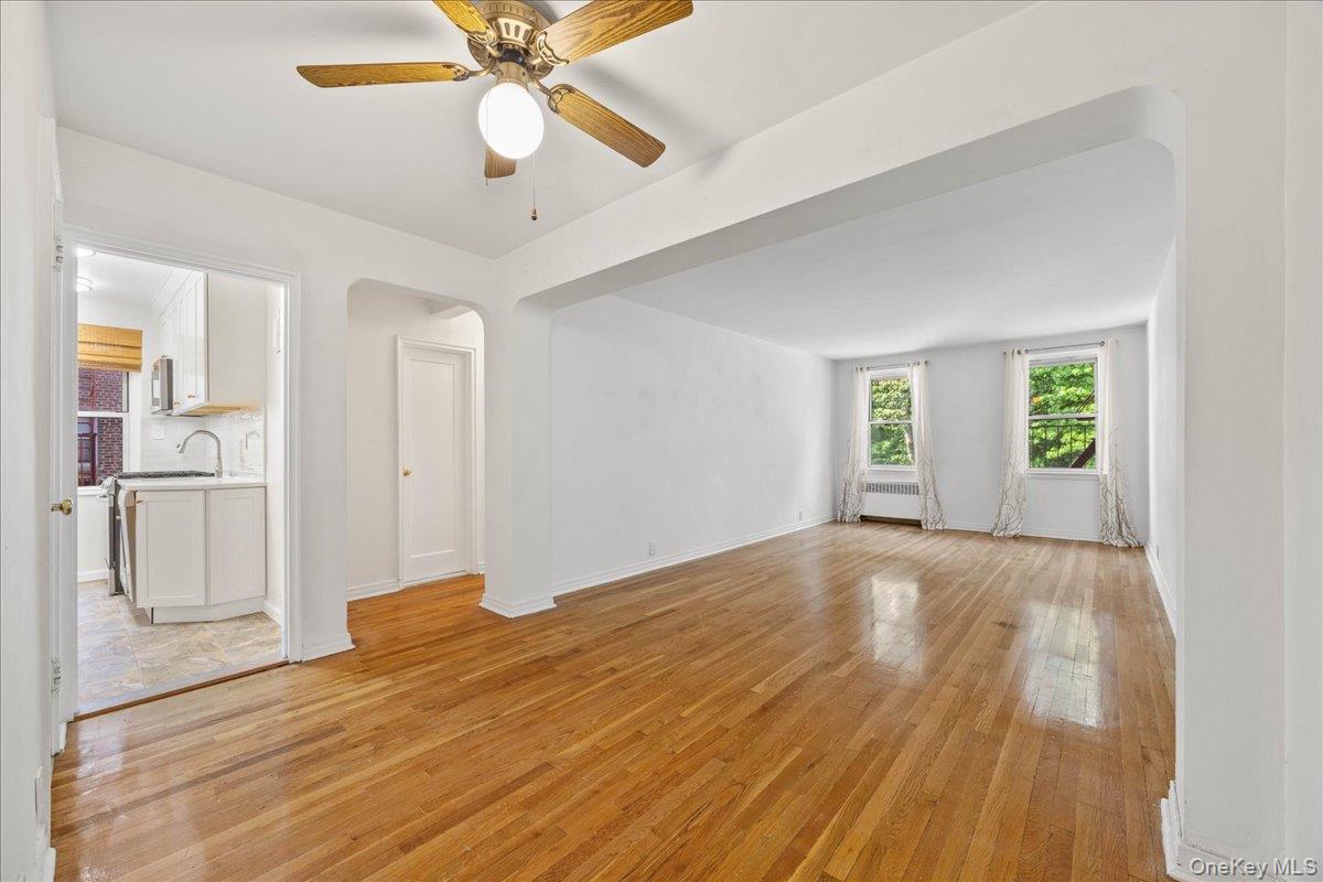 821 Bronx River Road Unit: 4D