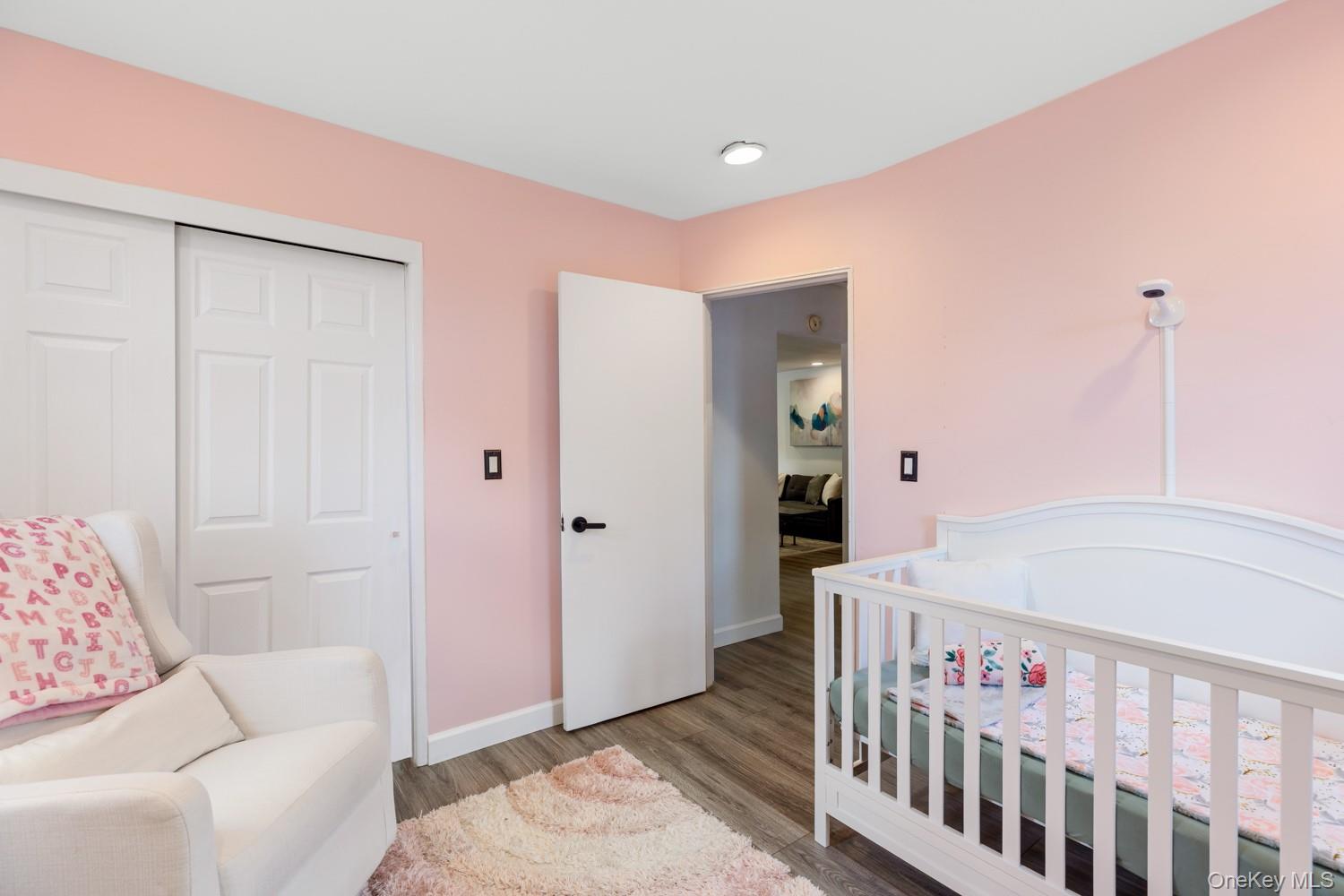 58 09 246th Crescent Unit: upper unit