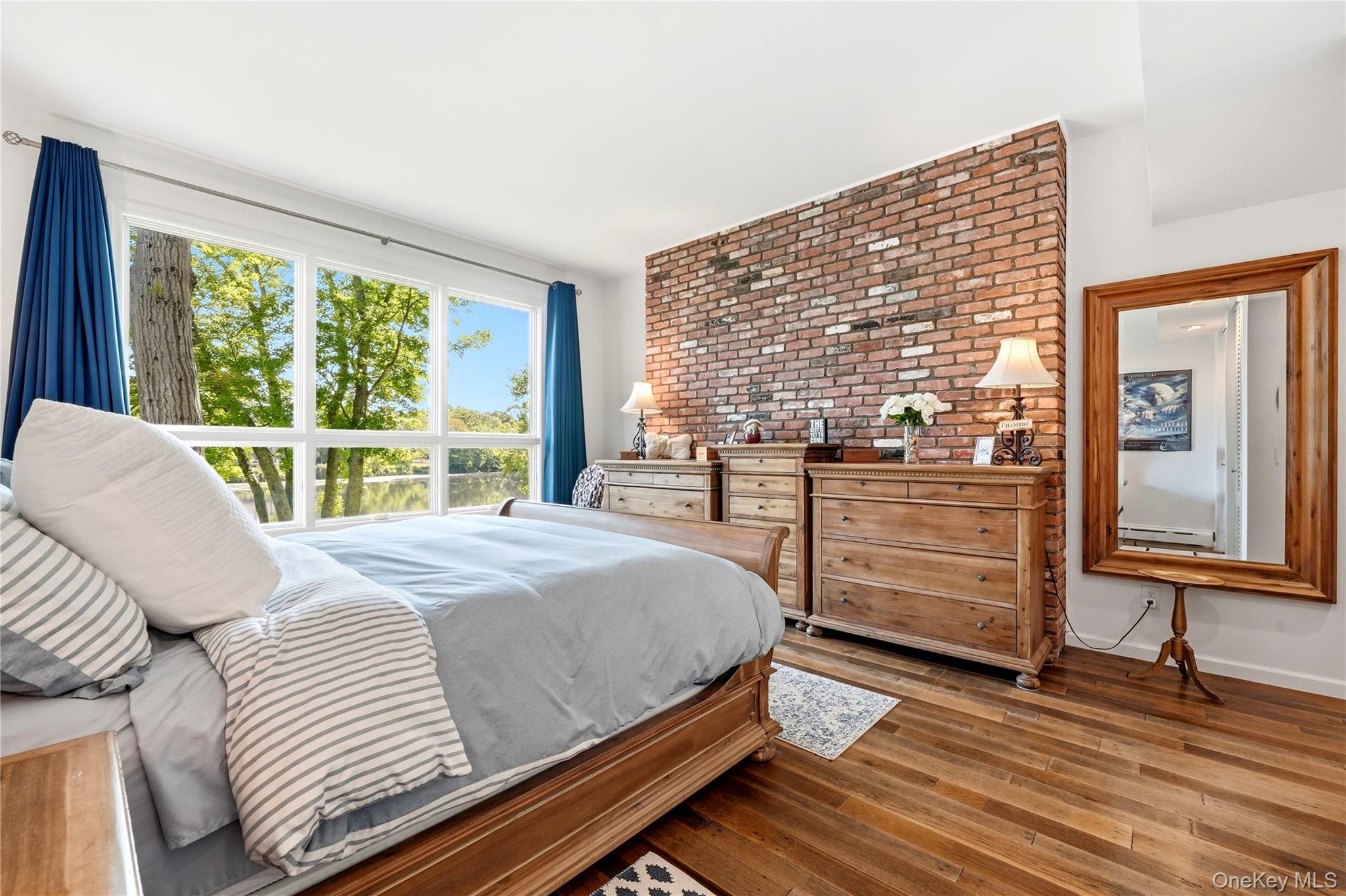 107 Lake Shore Drive