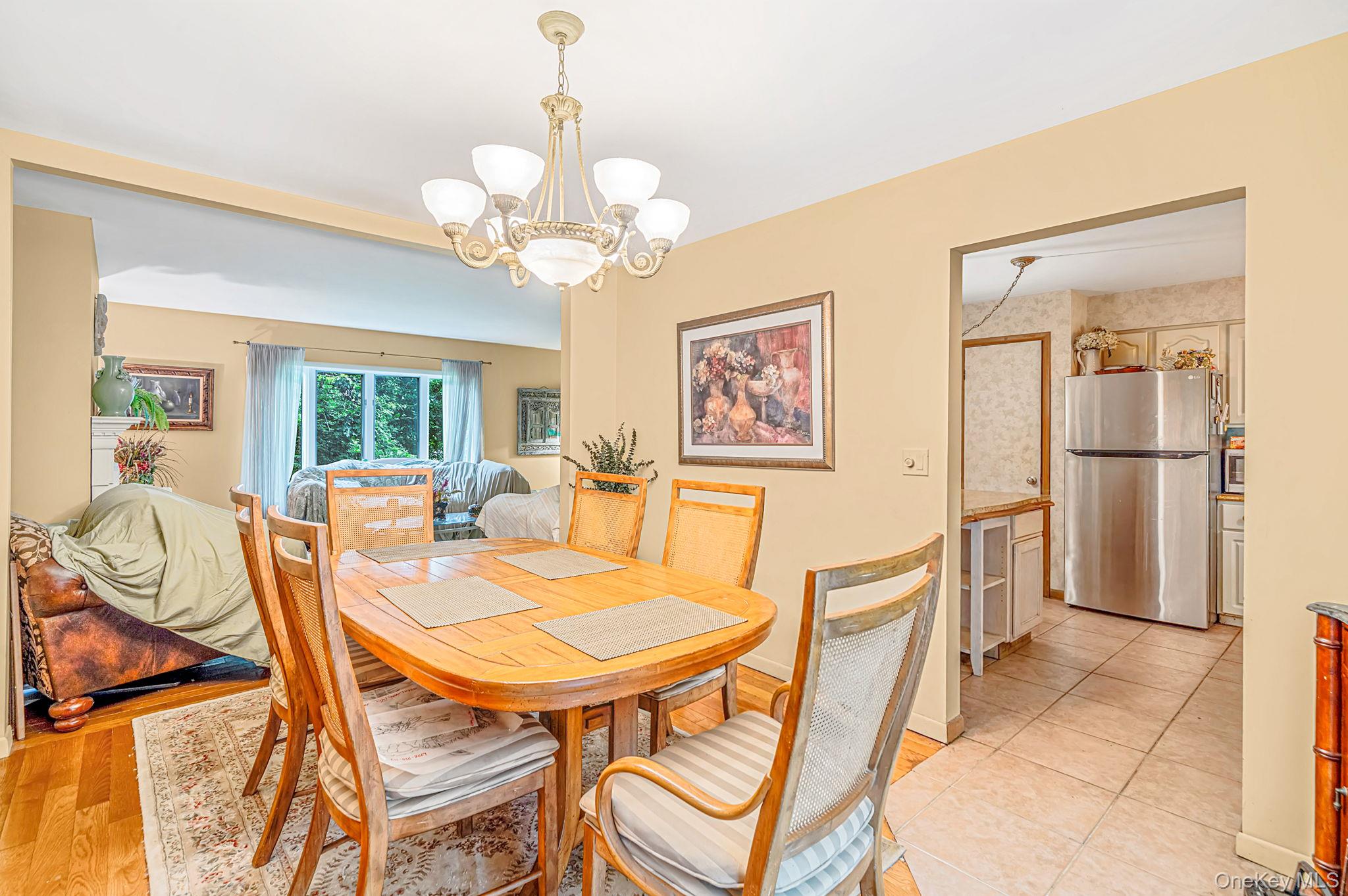 107 W Farm Drive