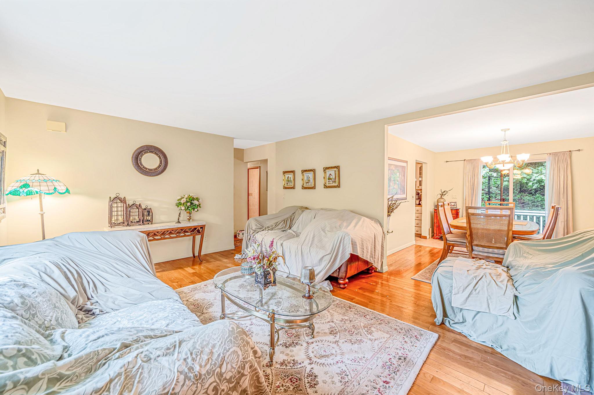 107 W Farm Drive