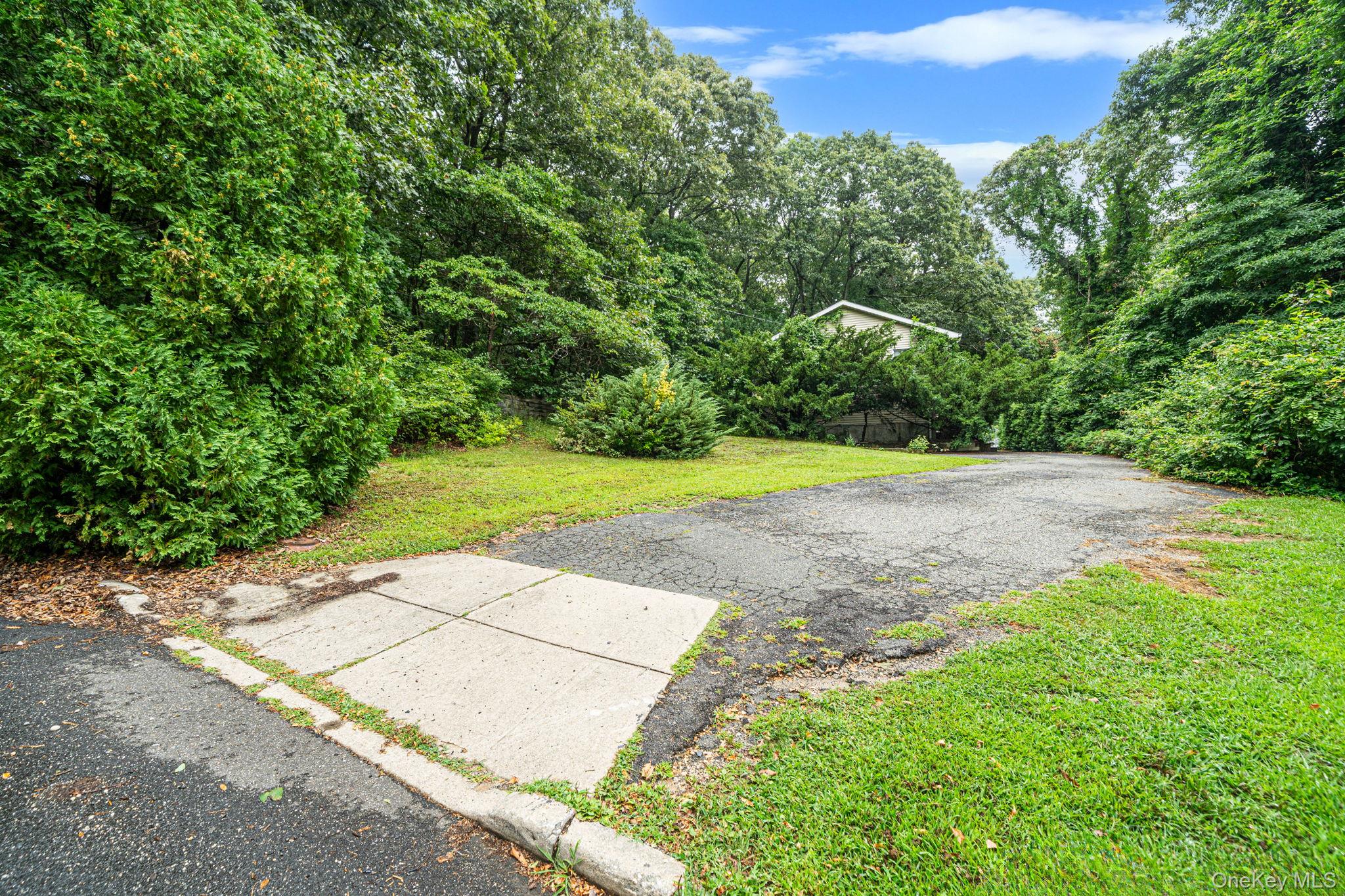 107 W Farm Drive
