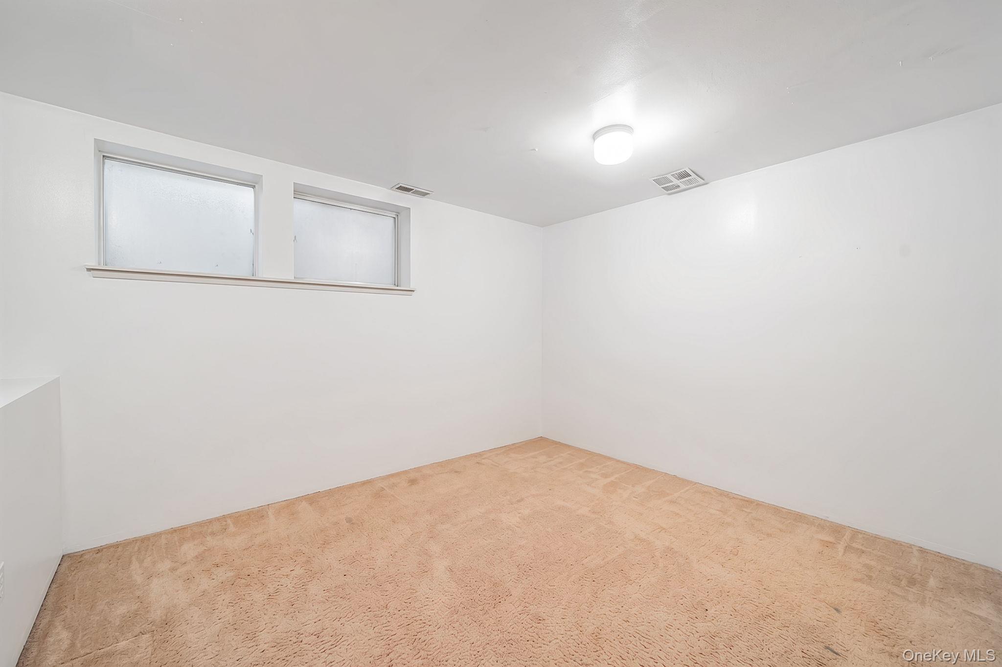107 W Farm Drive