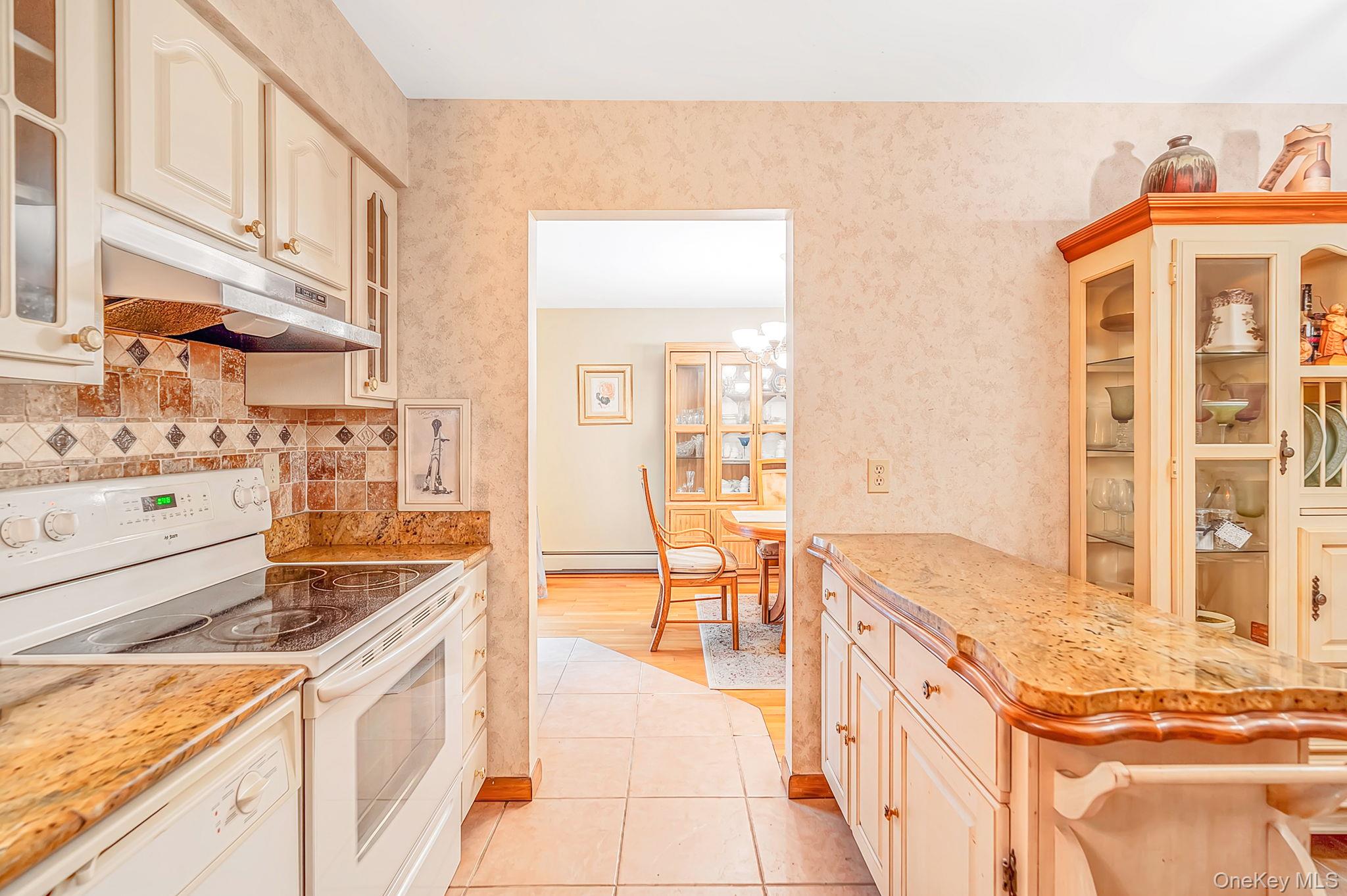 107 W Farm Drive