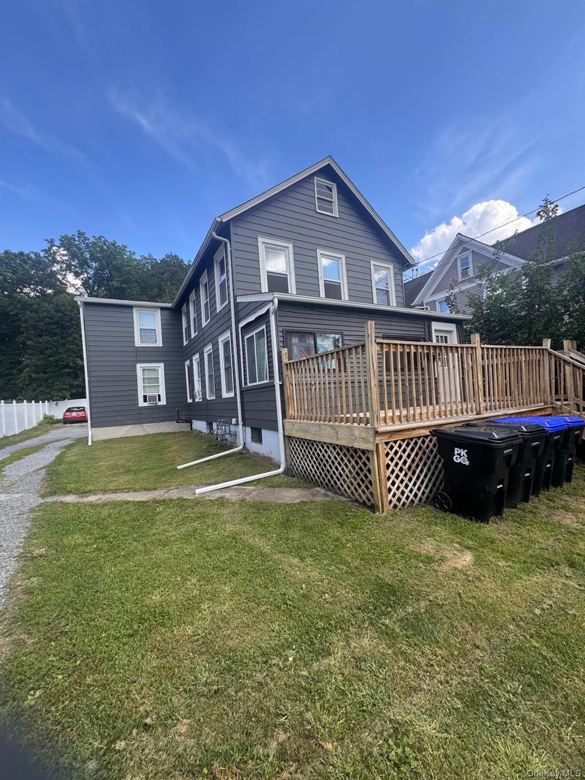 215 N Hamilton Street Unit: 2