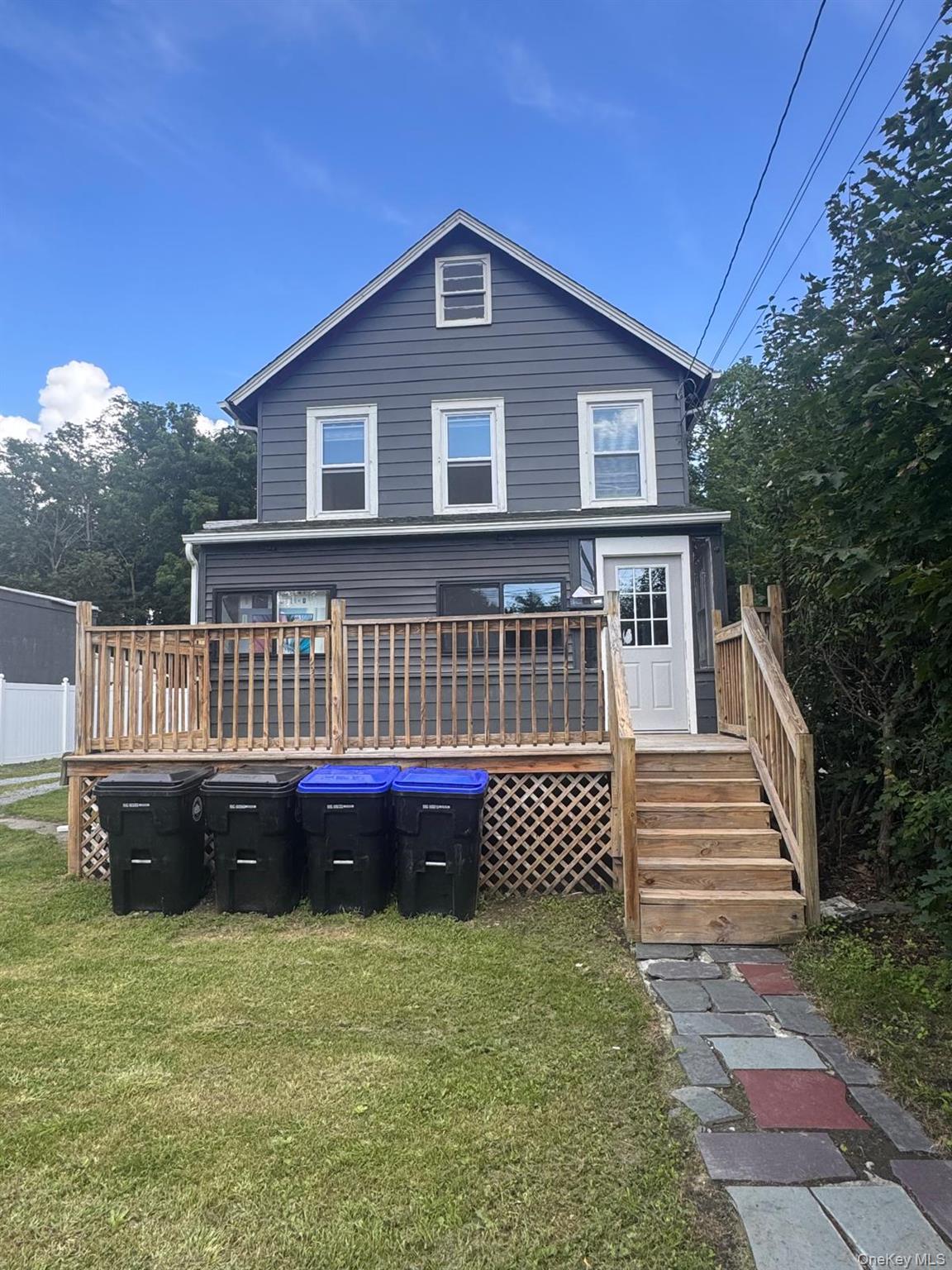 215 N Hamilton Street Unit: 2