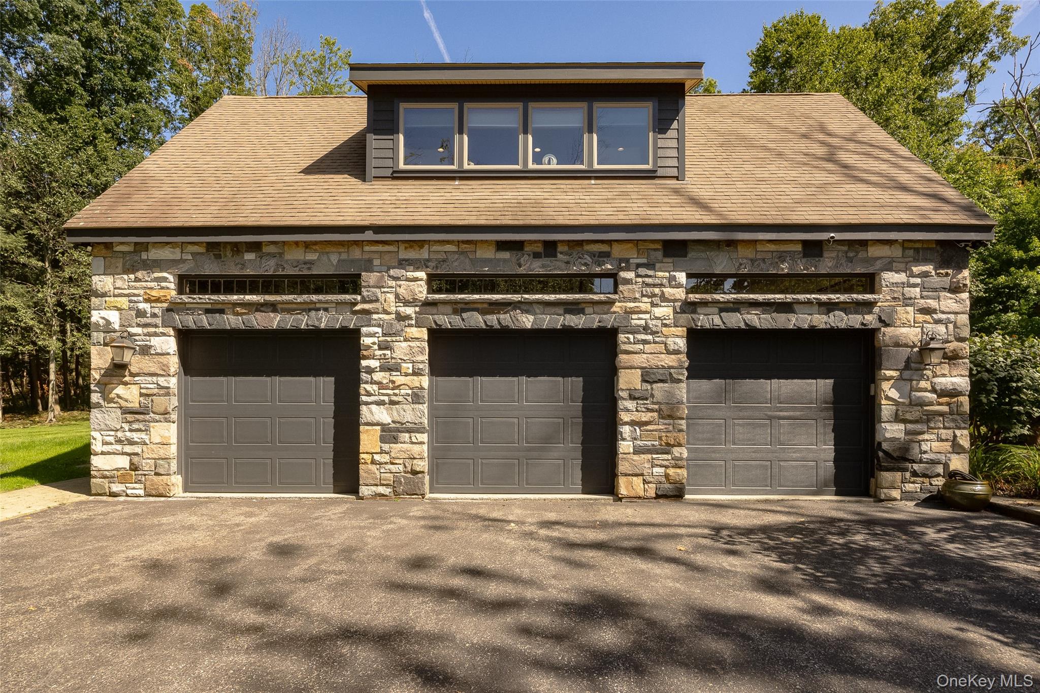 13 Apple Summit Lane