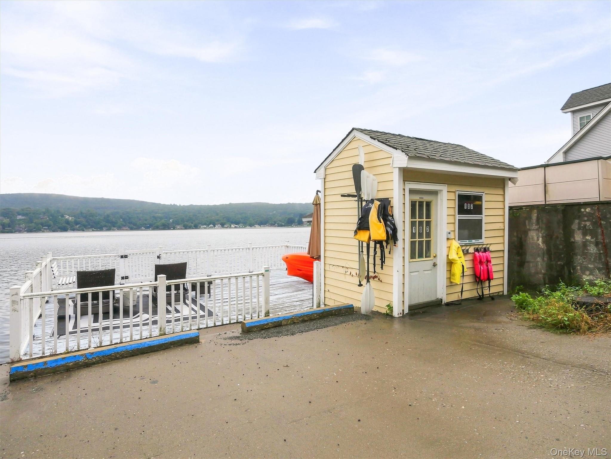 107 Lake Shore Road