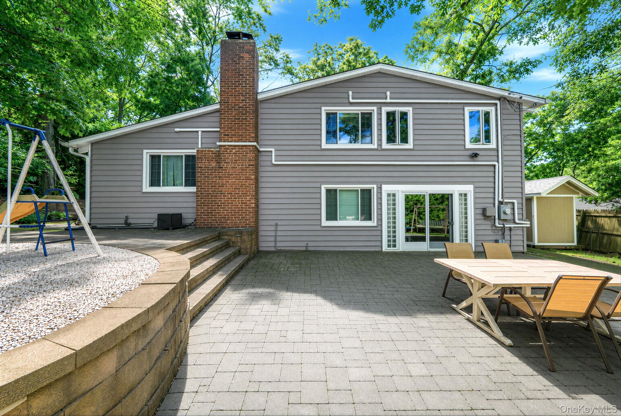 10 Highwood Road