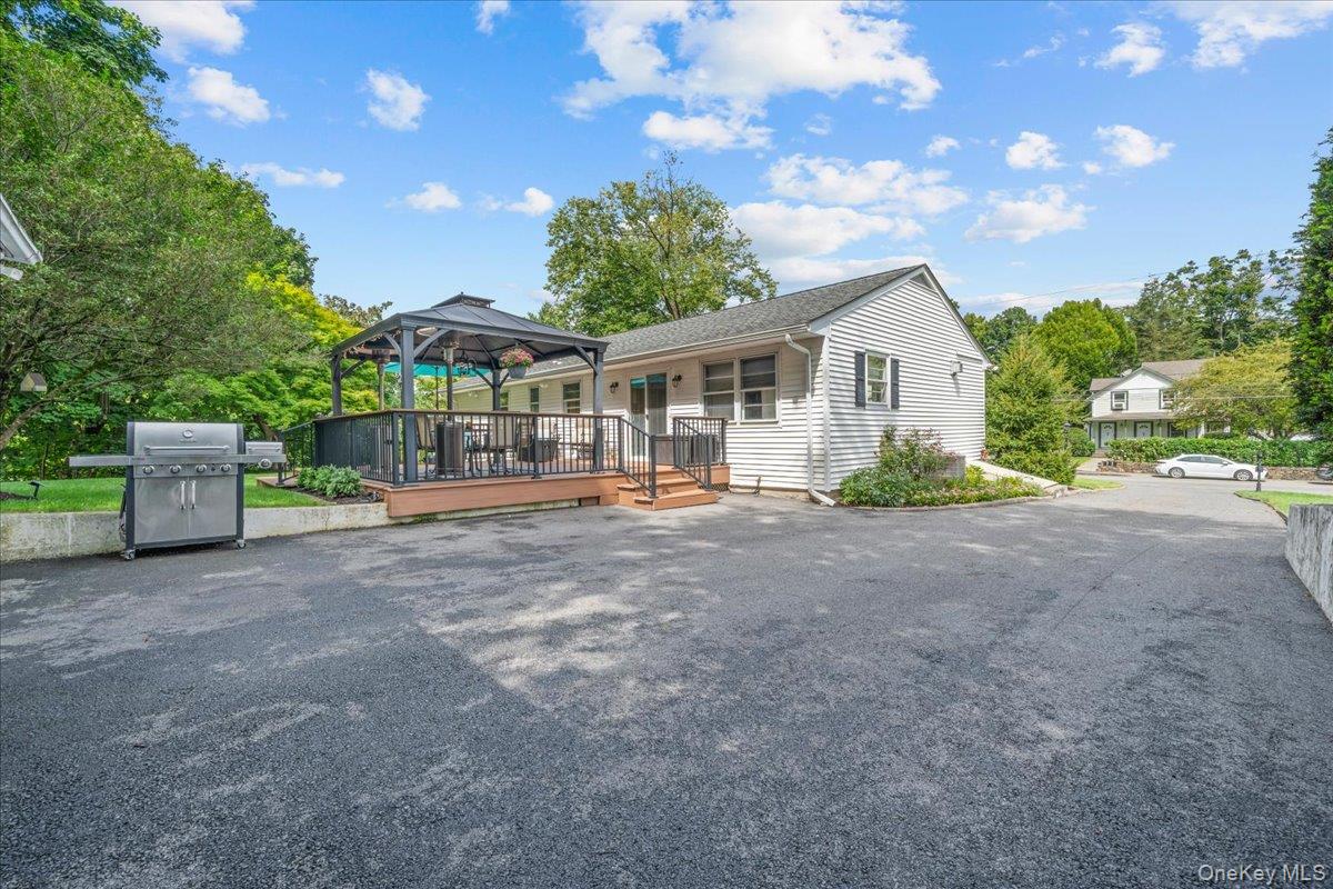 15 Robinson Avenue