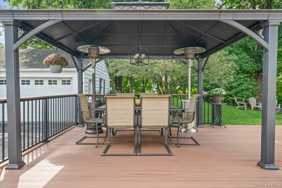 15 Robinson Avenue