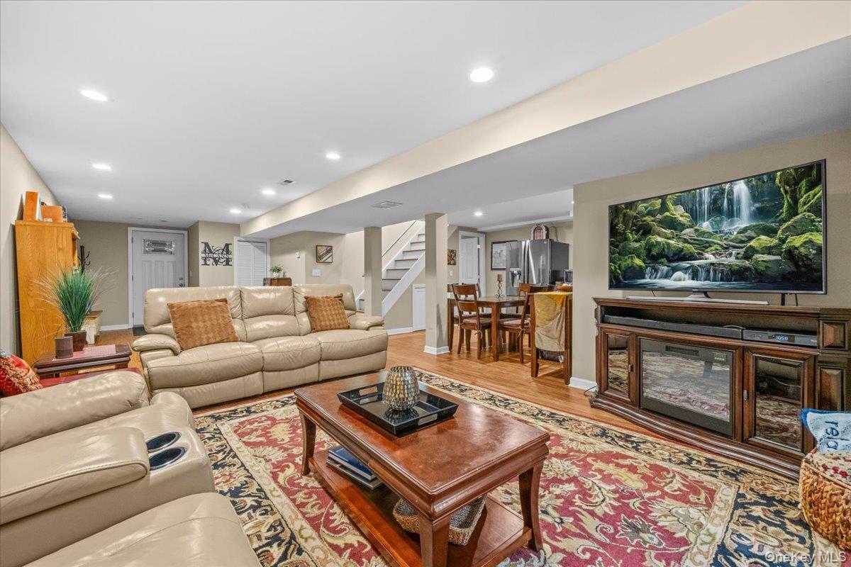 15 Robinson Avenue