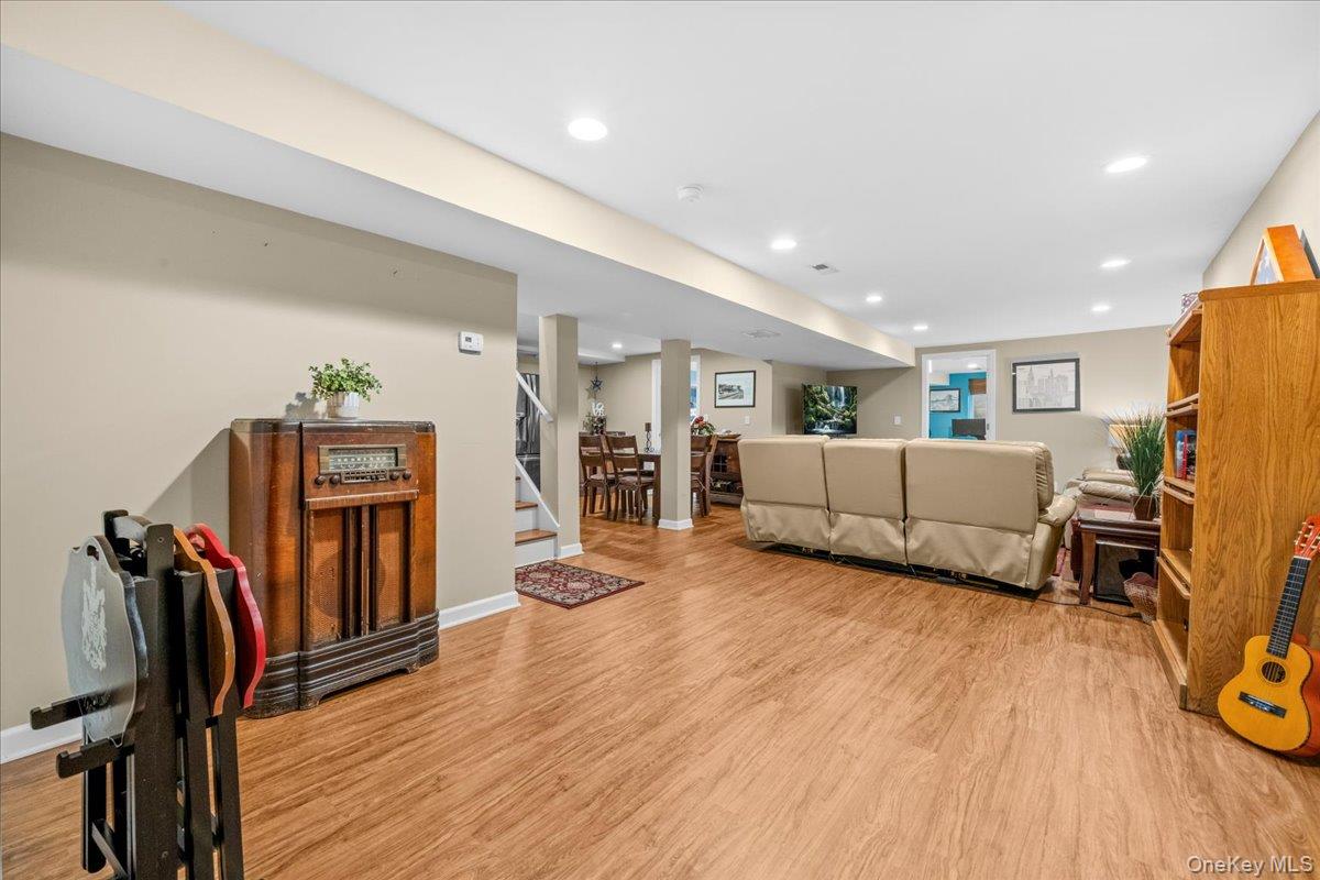 15 Robinson Avenue