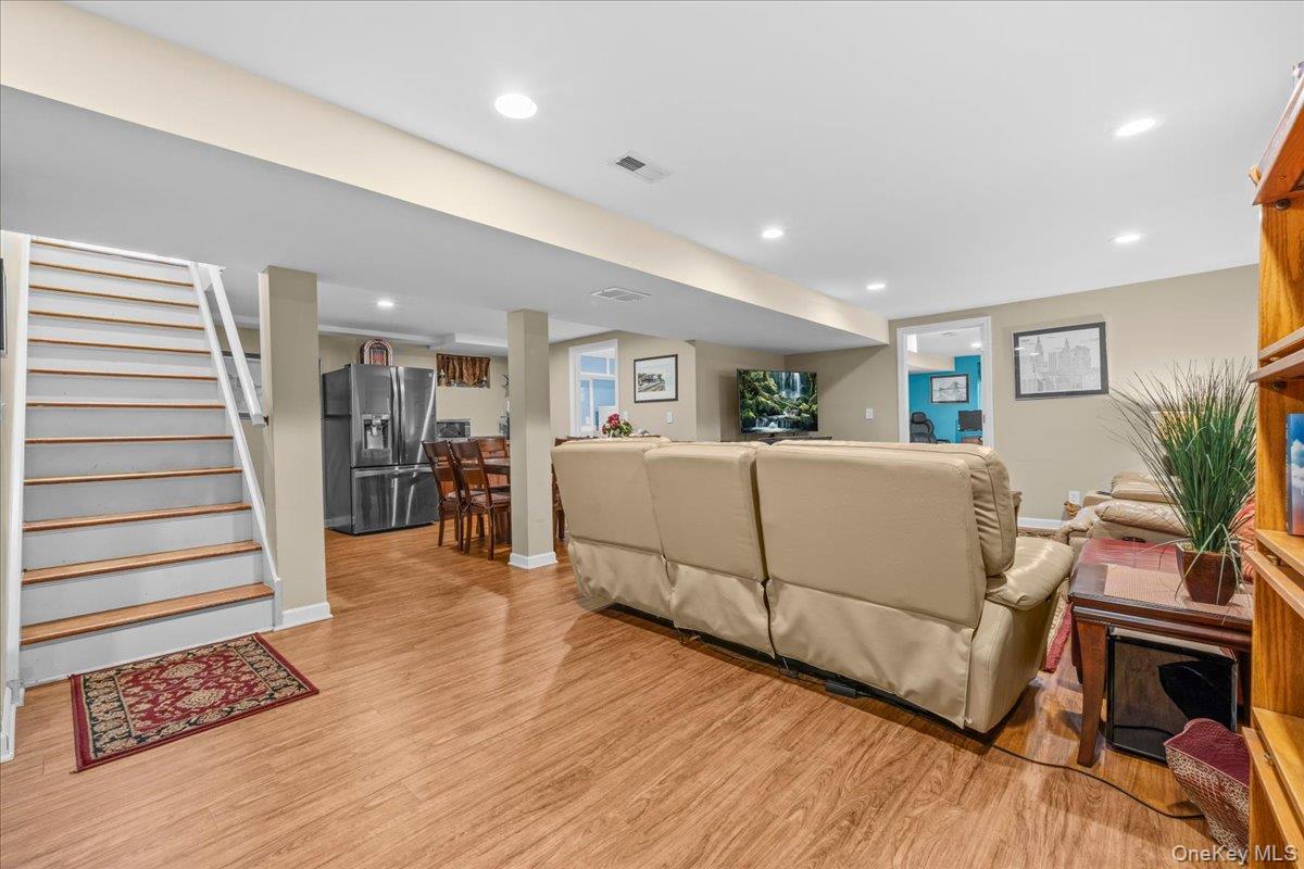 15 Robinson Avenue