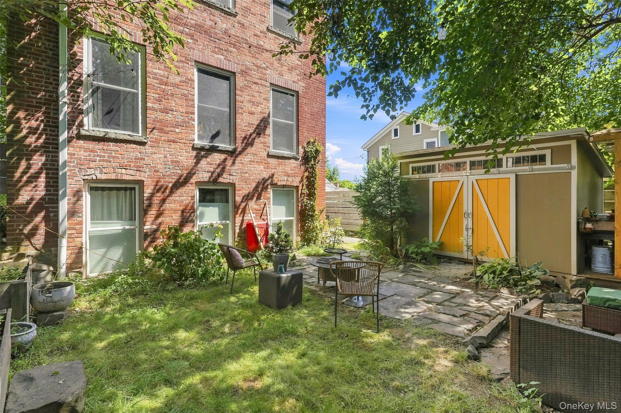 33 Hone Street
