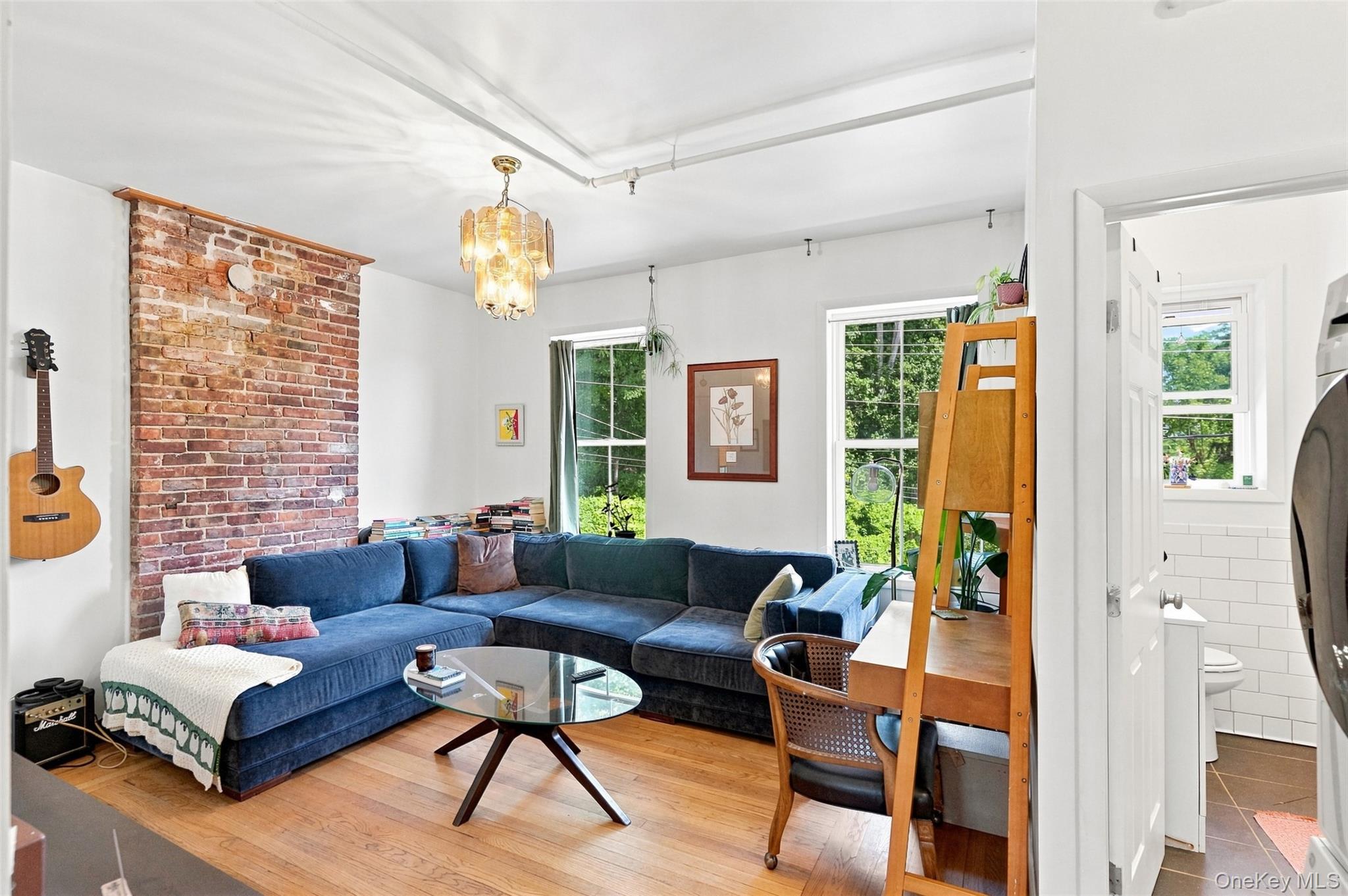 33 Hone Street