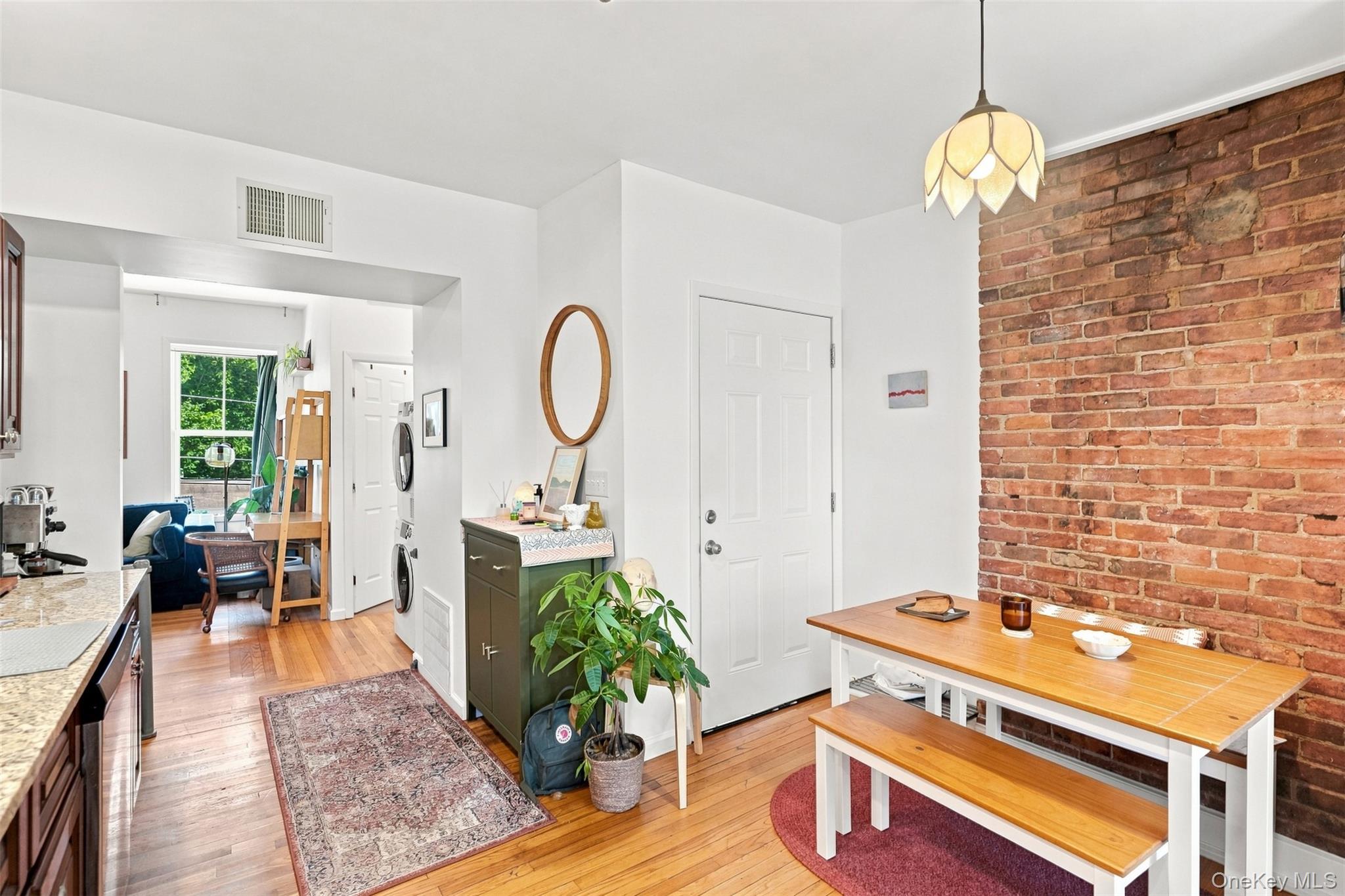 33 Hone Street