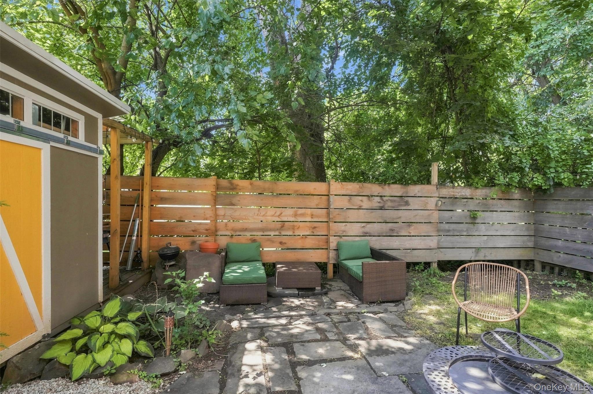 33 Hone Street