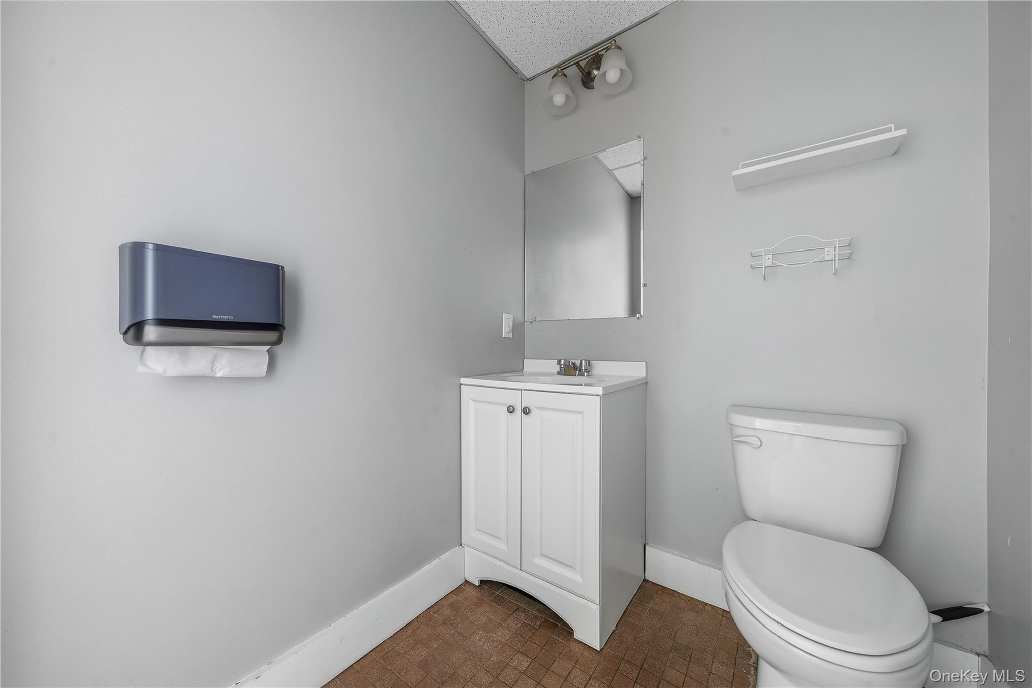 118 River Road Unit: 11-12