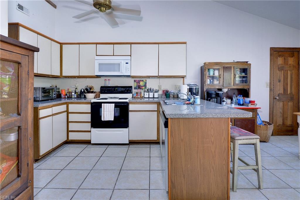 2322 Croix DR