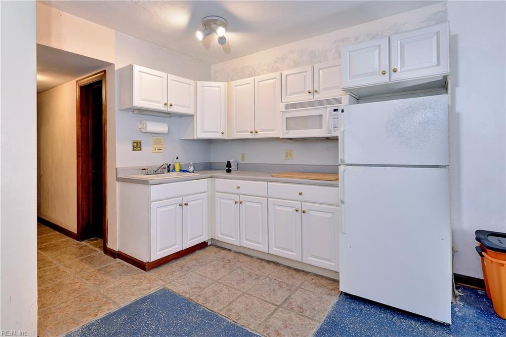 2322 Croix DR