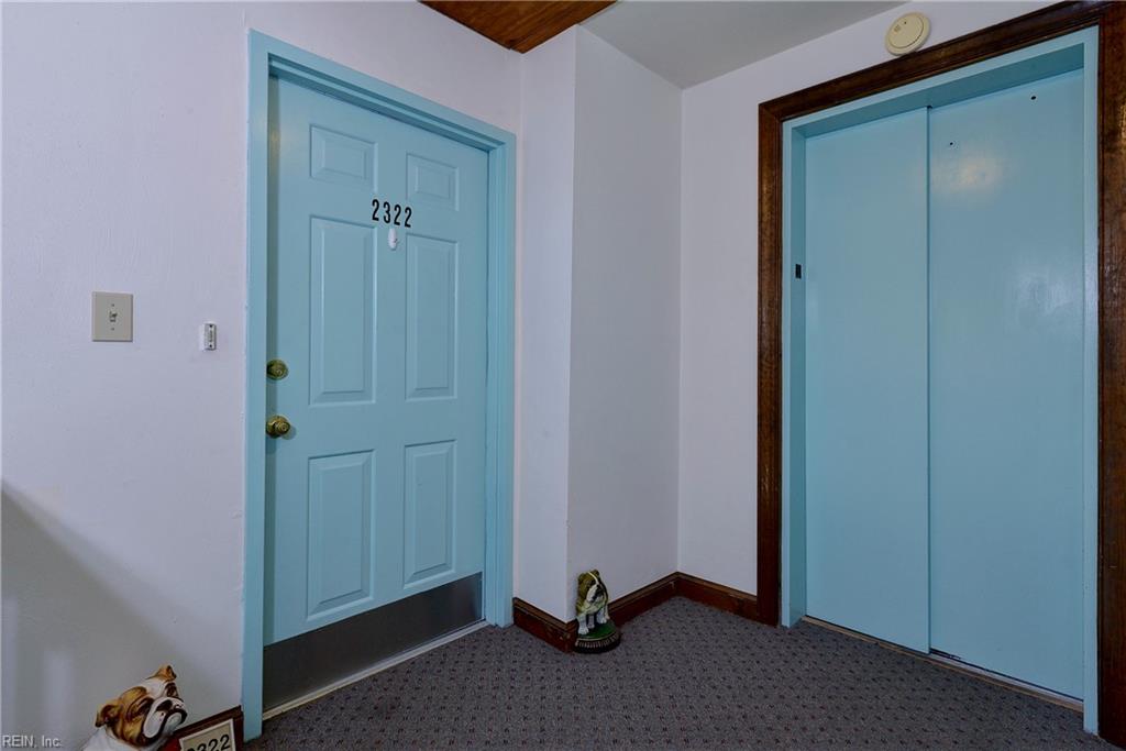 2322 Croix DR