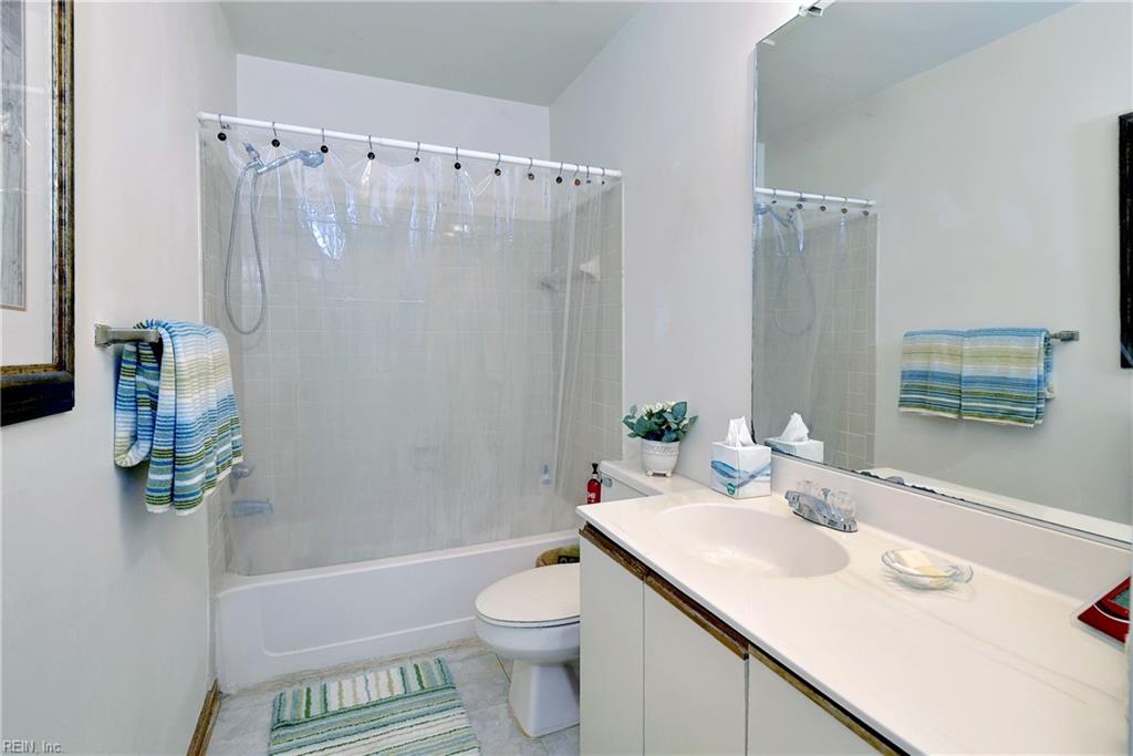 2322 Croix DR
