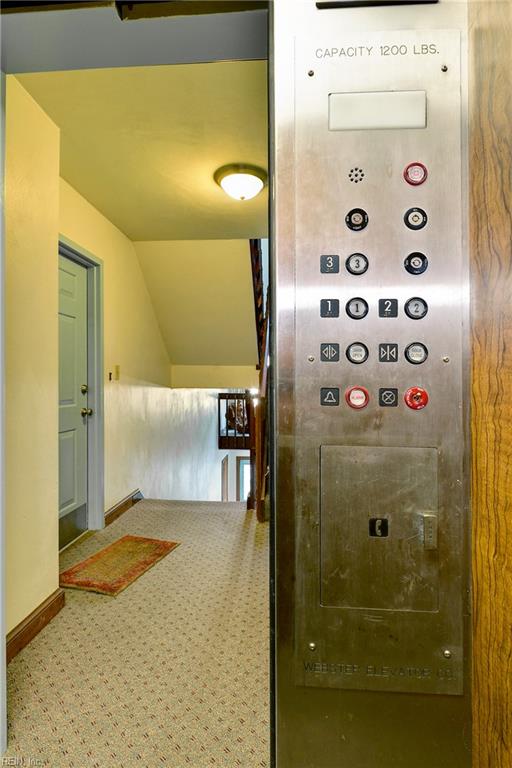 2322 Croix DR