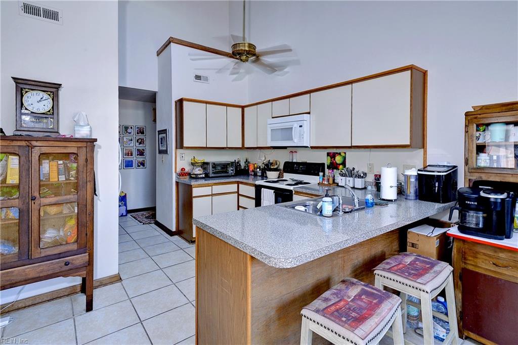 2322 Croix DR