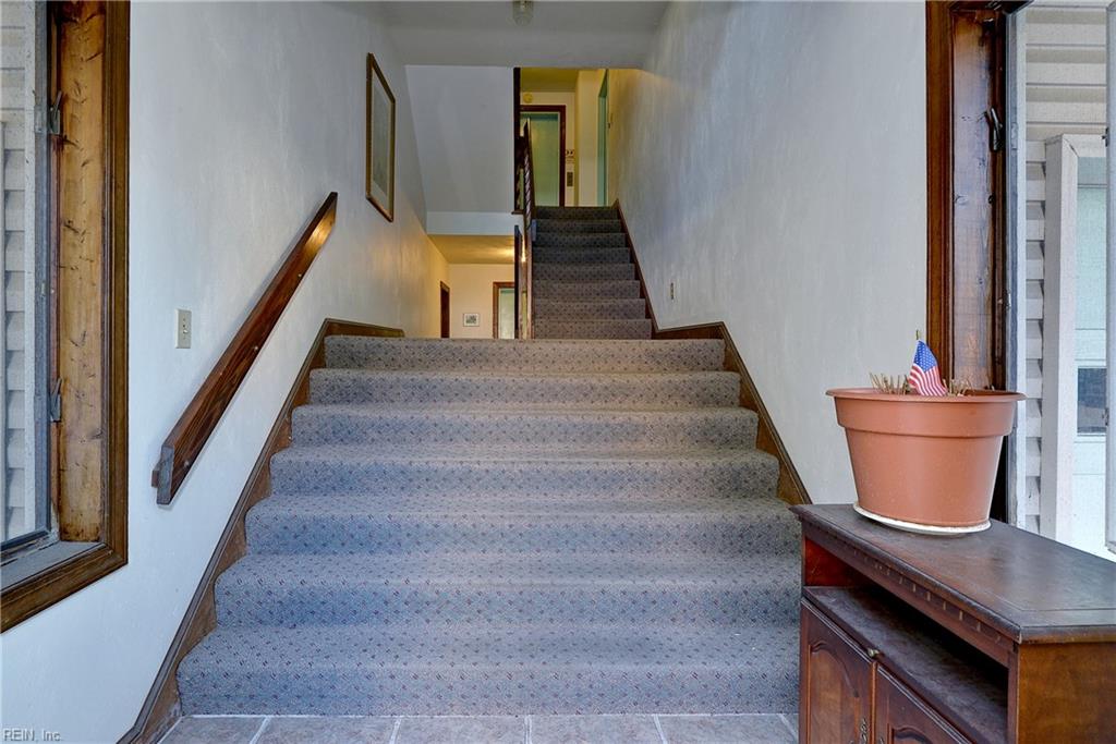 2322 Croix DR