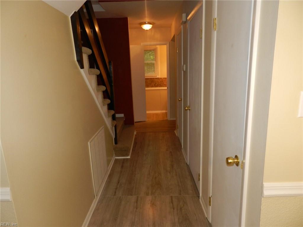 12 Bonnie LN