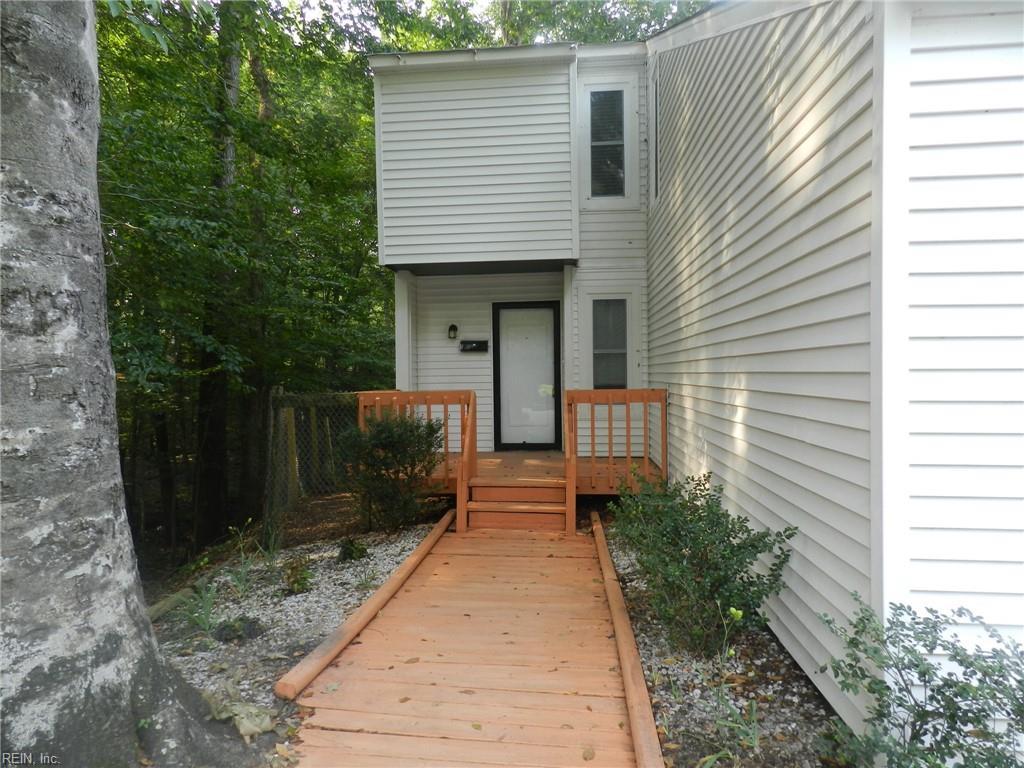 12 Bonnie LN