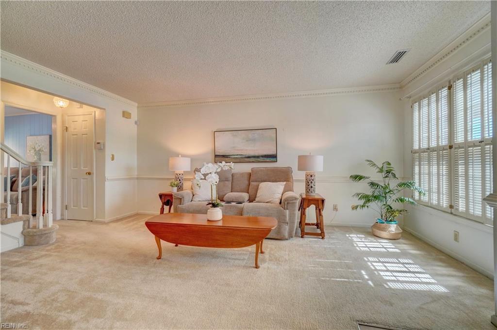 4082 Thomas Jefferson DR