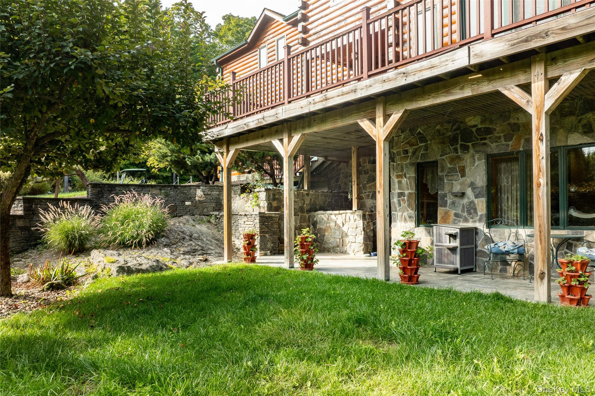 162 Crum Elbow Road