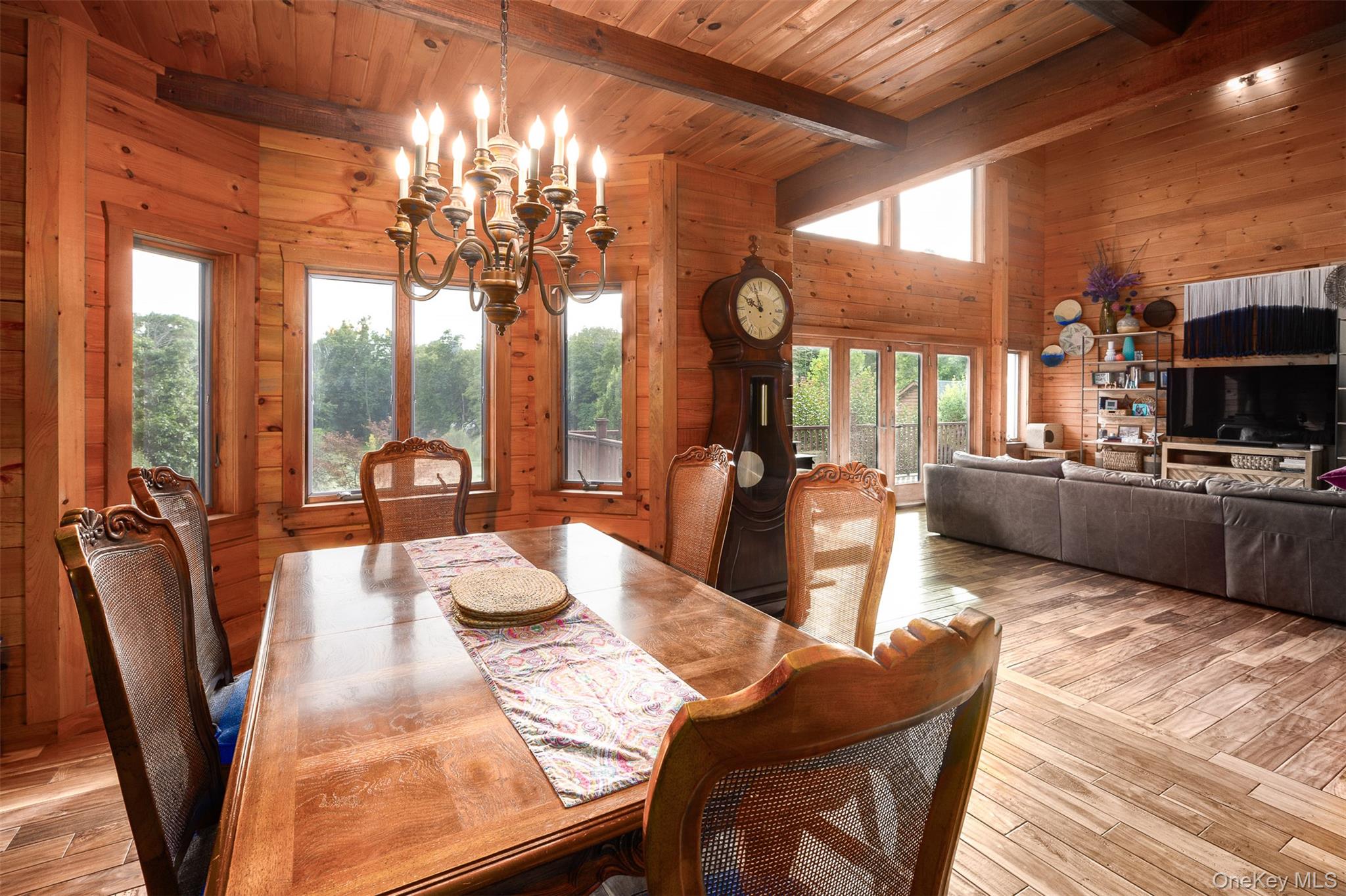 162 Crum Elbow Road