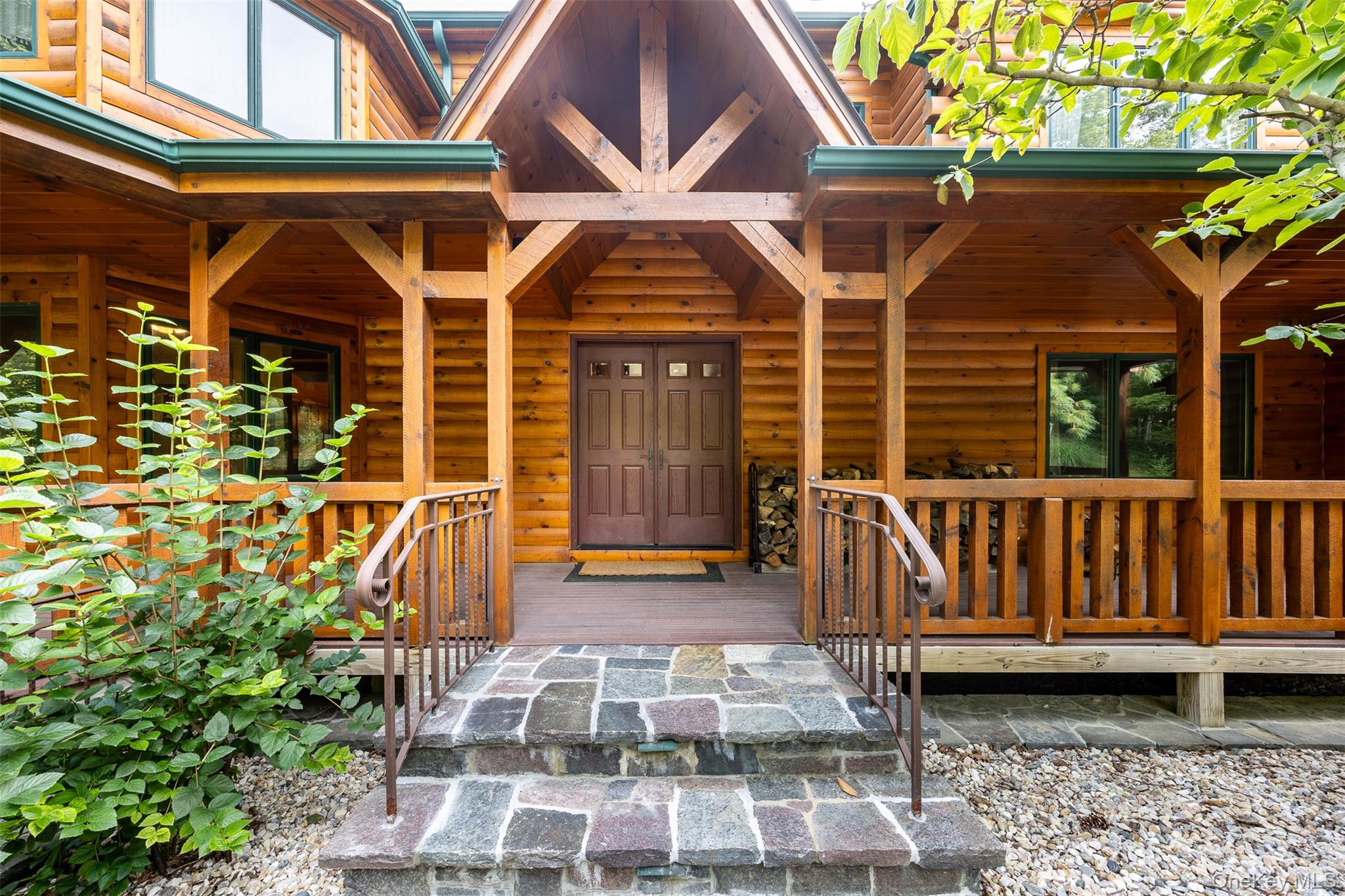 162 Crum Elbow Road