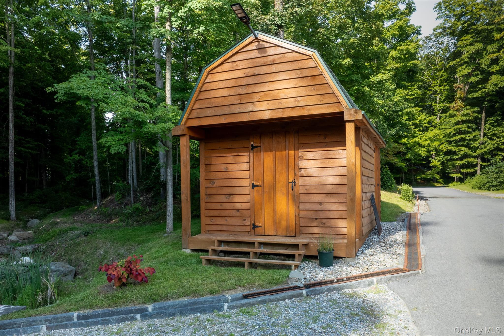 162 Crum Elbow Road