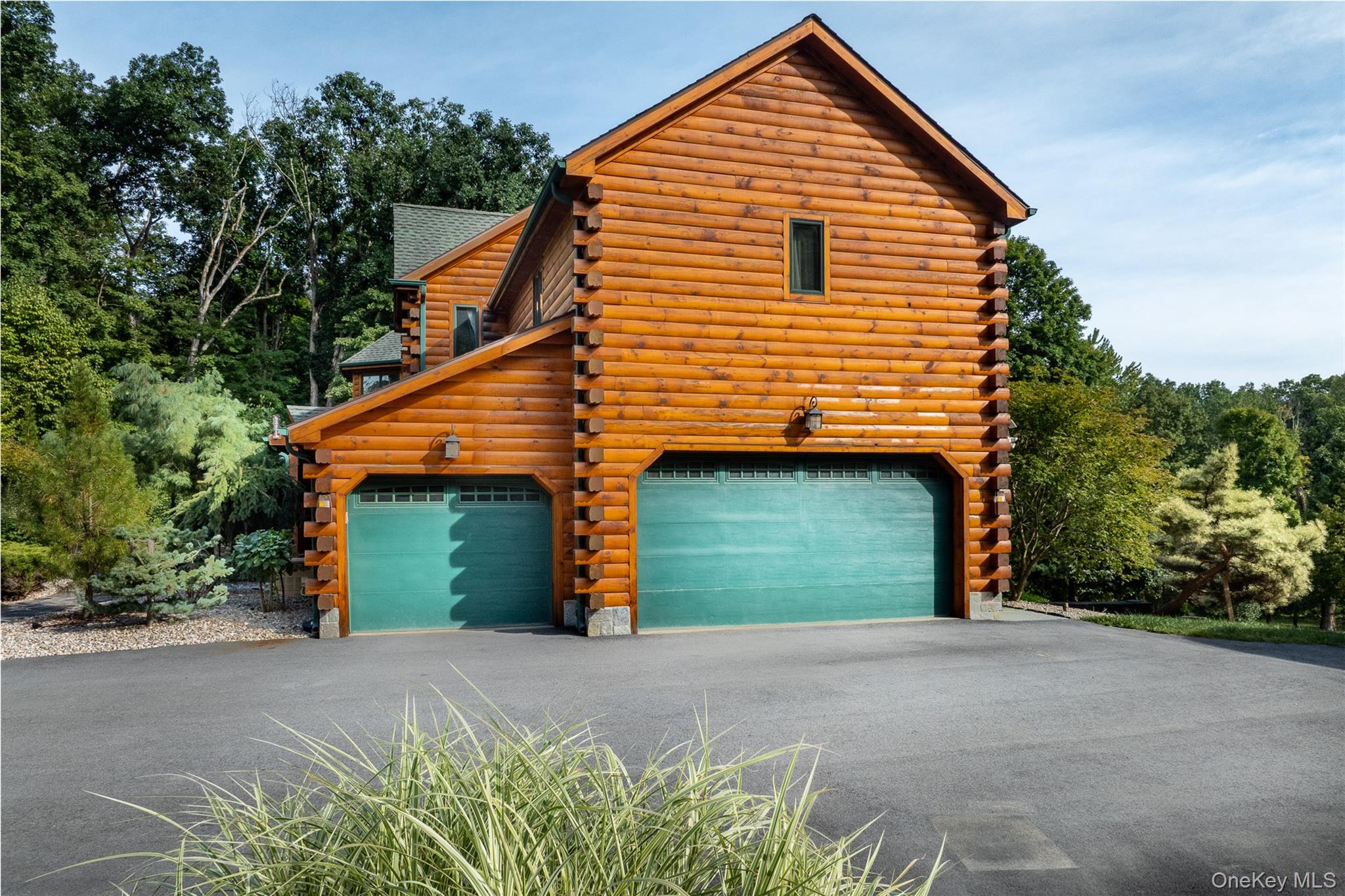 162 Crum Elbow Road