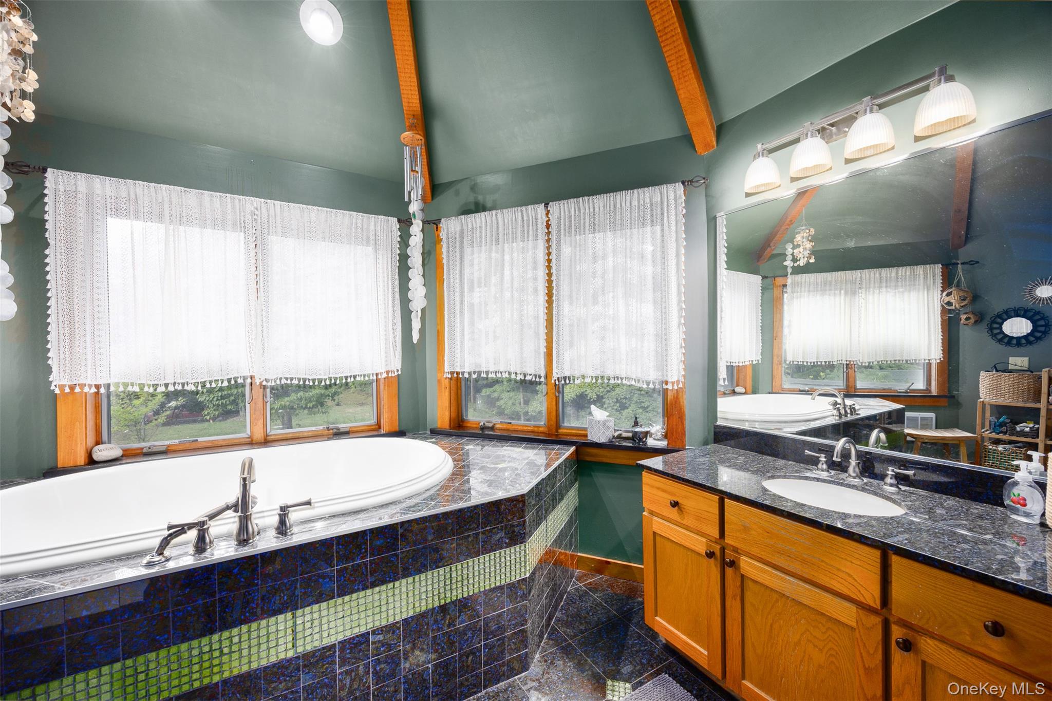 162 Crum Elbow Road