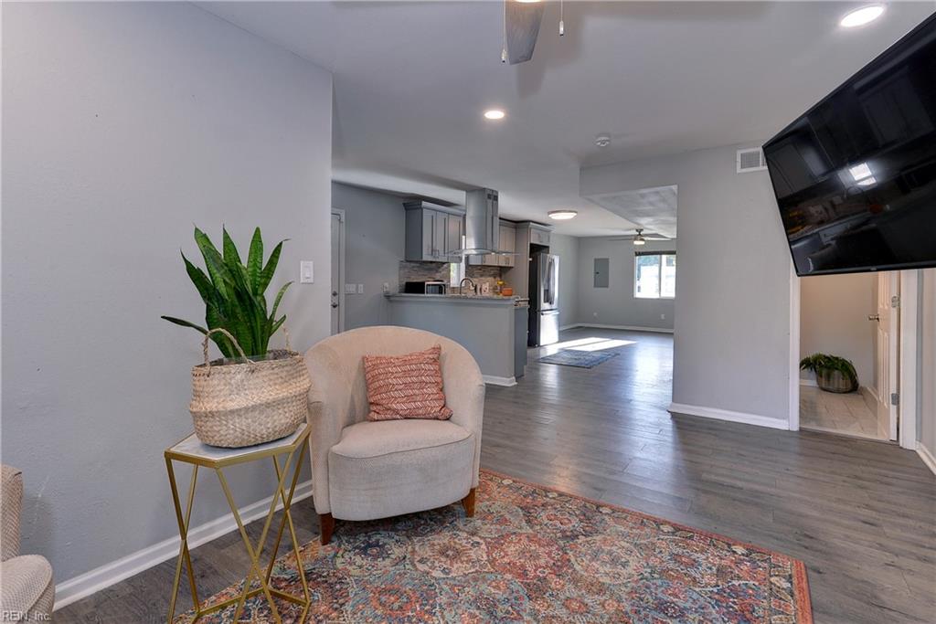 362 Wakefield AVE