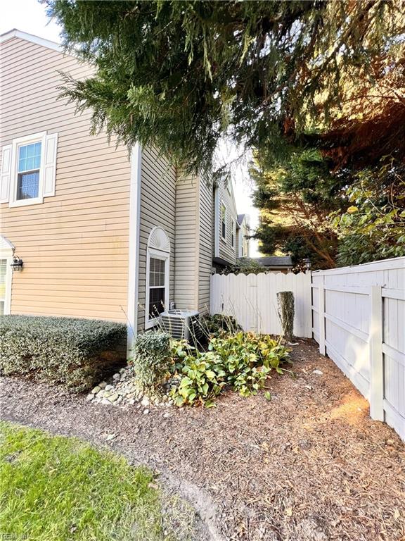 624 Ridge CIR