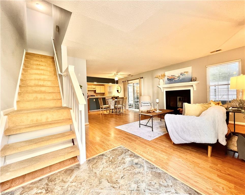 624 Ridge CIR