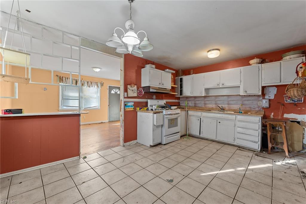 2911 Mattox DR
