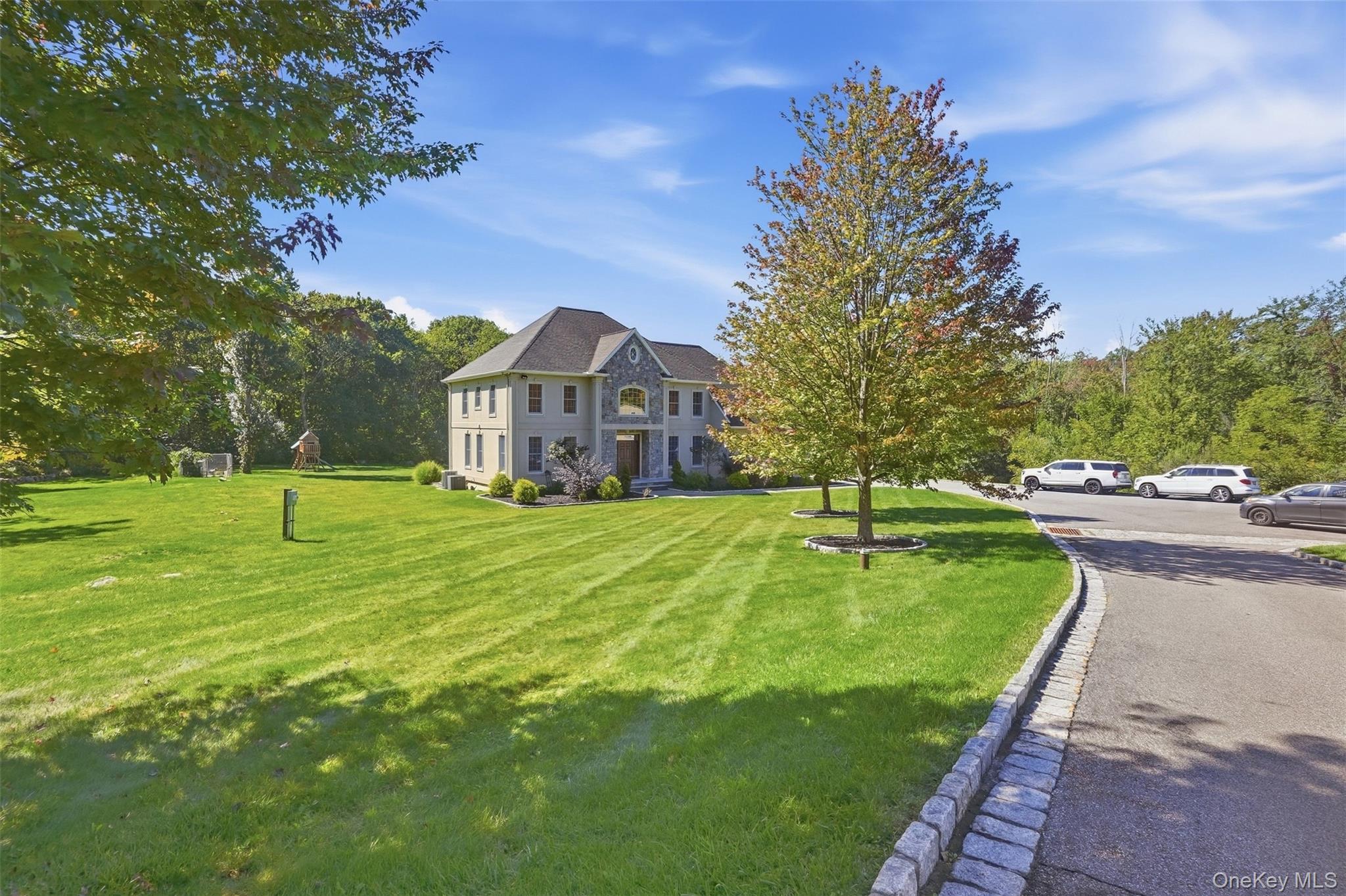 17 Meadow Crest Drive