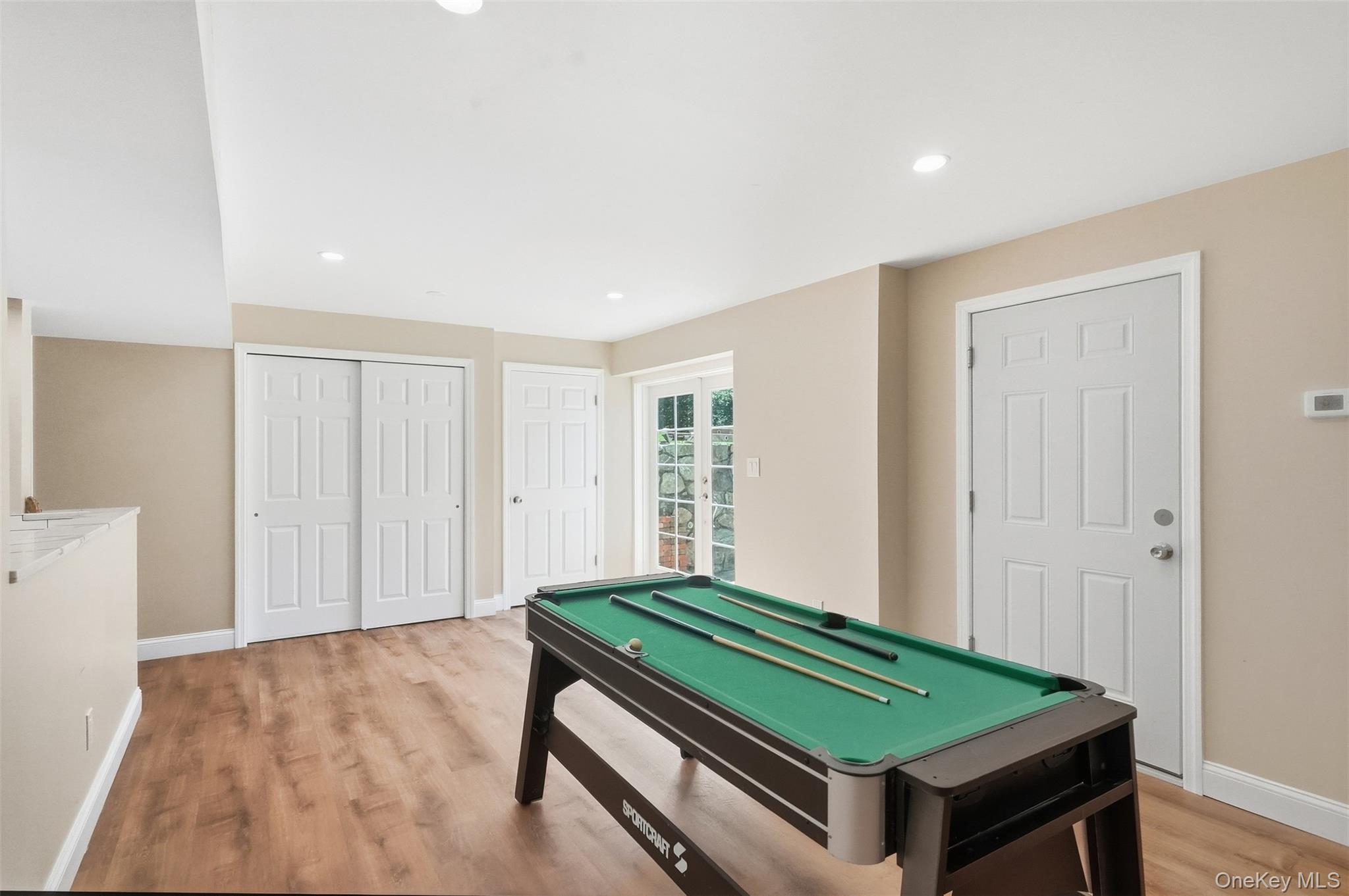 17 Meadow Crest Drive