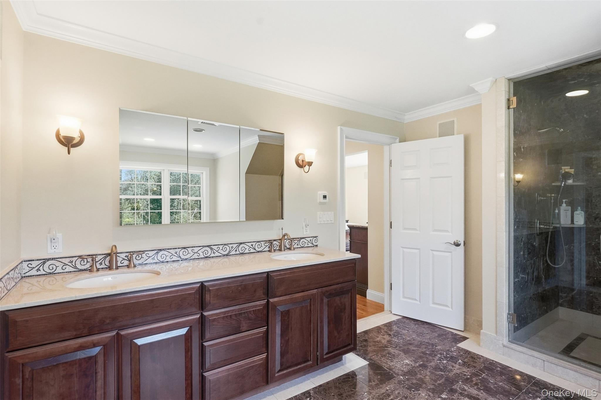 17 Meadow Crest Drive