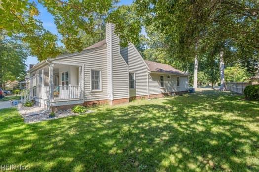 815 Lancaster LN