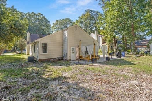 815 Lancaster LN