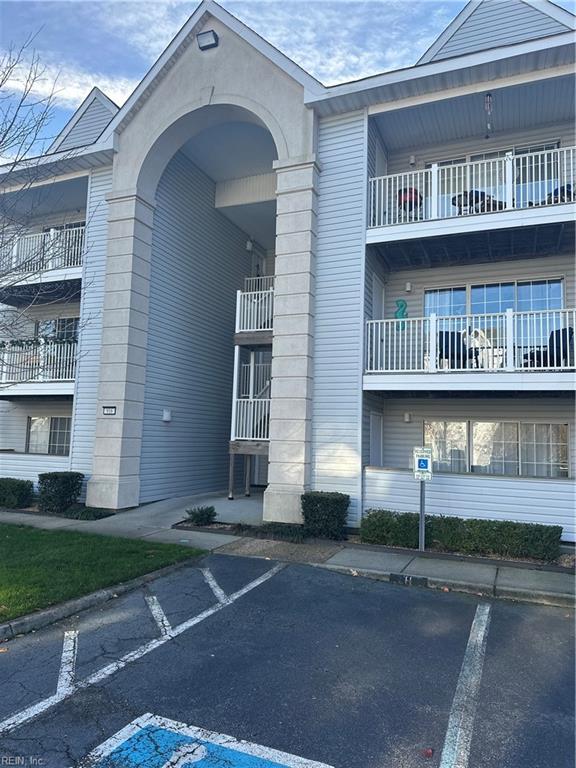 916 Charnell DR 101
