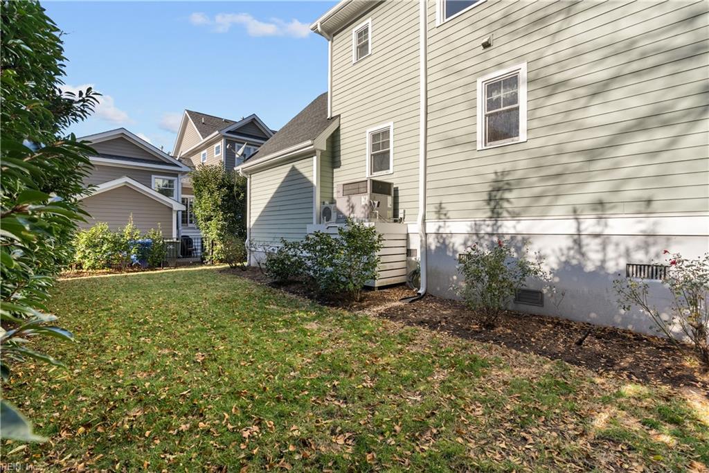 1263 Manchester AVE